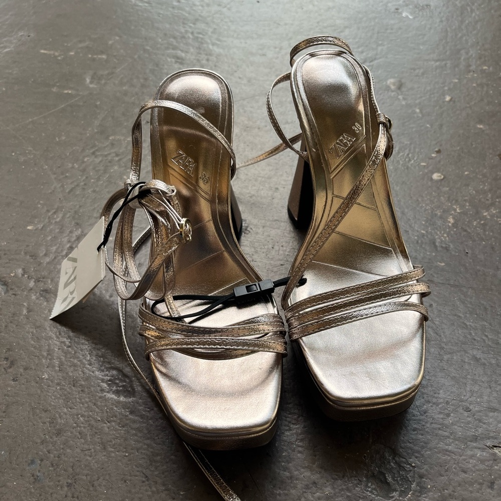Heels sandals